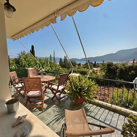 Kate's Place Apartment, 5' Walk From The Karavomylos