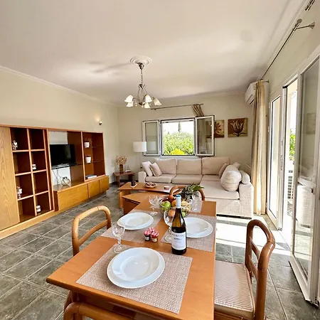 Apartman Kate's Place Apartment, 5' Walk From The